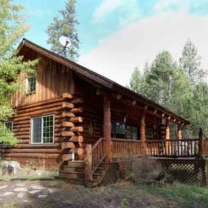 “Maluhia” Log Cabin