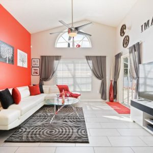 Welcome to The Imagination Villa 3 miles from Disney World, southfacing pool