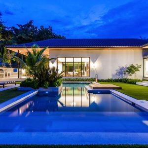 420 Frendly DreamVilla Fits 14. Brand new construction!