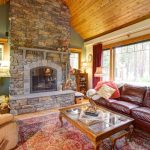 River House Bed & Breakfast living room