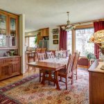 River House Bud & Breakfast dinning area