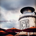 2-Bedroom suite w private bath: 1908 bungalow: Trendy foodie area: COVID-19/Health Aware: Gratis doobie & bottle of wine!