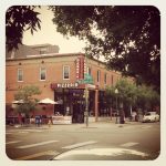 2-Bedroom suite w private bath: 1908 bungalow: Trendy foodie area: COVID-19/Health Aware: Gratis doobie & bottle of wine!